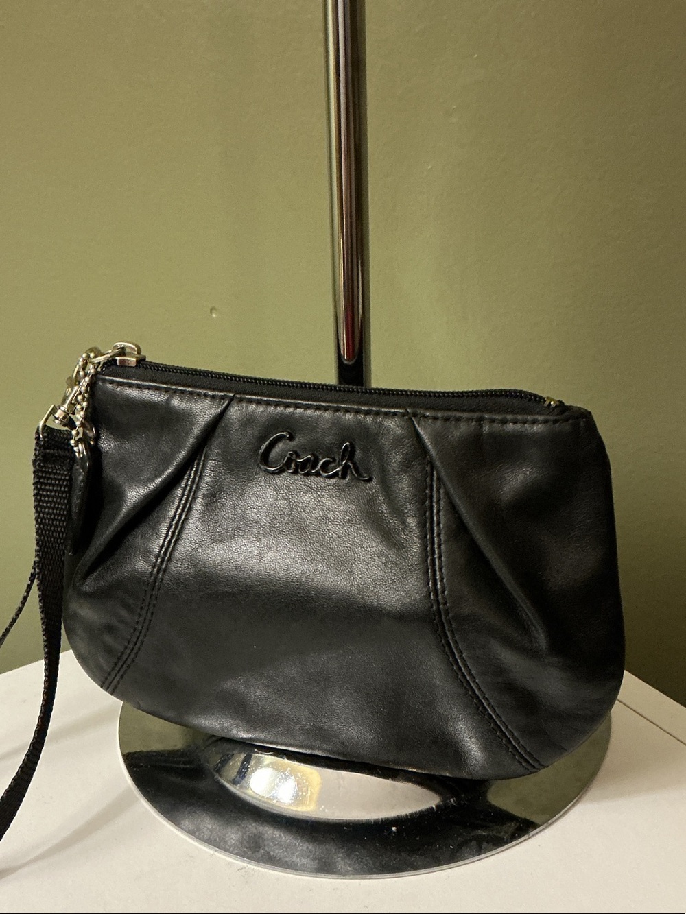 Coach Y2K Black Leather Pleated Wristlet Clutch with Hangtag & Strap